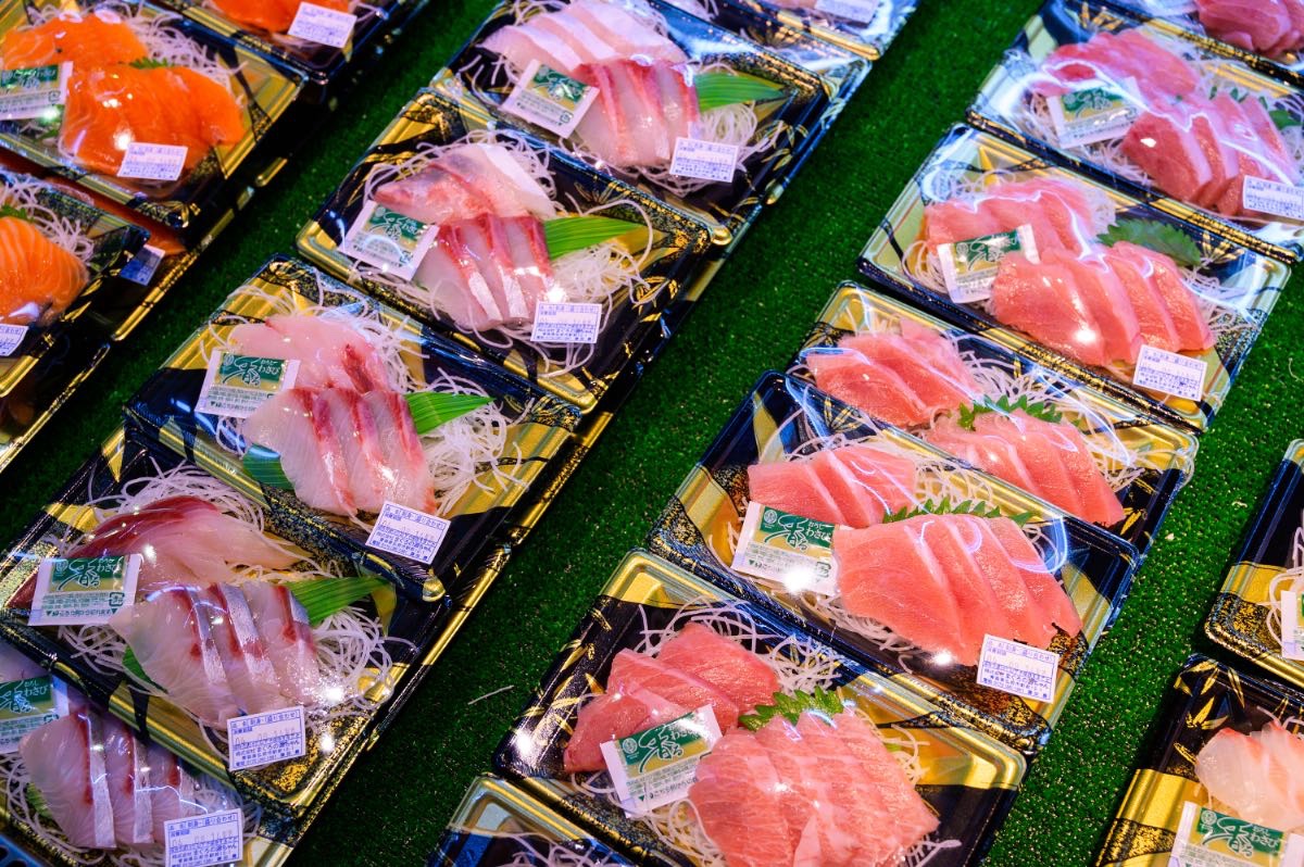 虹のマート | 青森県弘前市 | 津軽の味が集まる市場