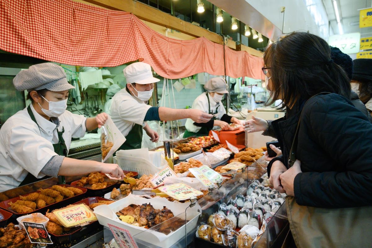 お店一覧 - 虹のマート | 青森県弘前市 | 津軽の味が集まる市場