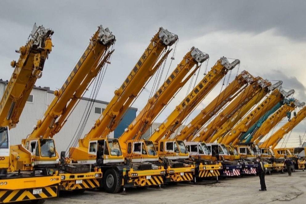 実績・保有機種一覧 - 大栄重機工業株式会社 | 仙台市 | クレーン楊重作業専門業者