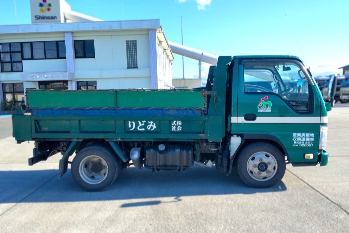 砕石販売・運送 - 株式会社みどり|十和田市|年間200件の実績 造園 砕石販売・運送 - 株式会社みどり|十和田市|年間200件の実績 造園
