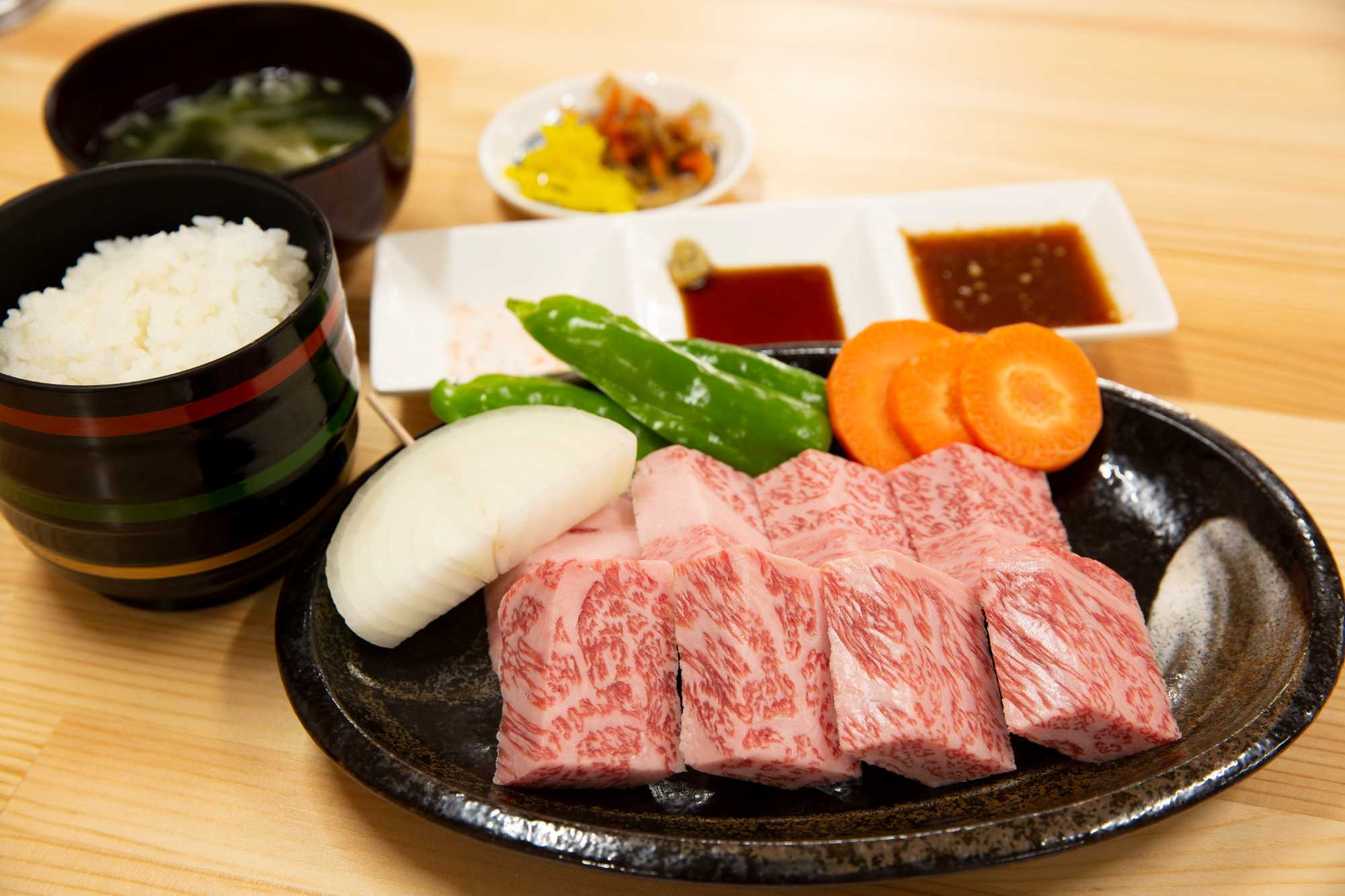 肉の博明ダイニング - 肉の博明｜青森県田子町｜田子牛専門店｜A4・A5