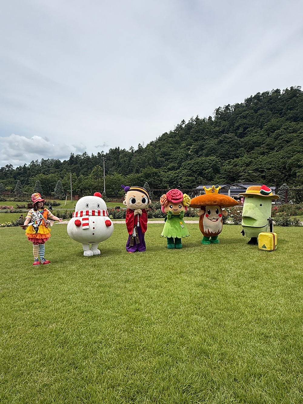 東沢バラ公園2026バラまつりにサッキーが参加してきました（6月27日